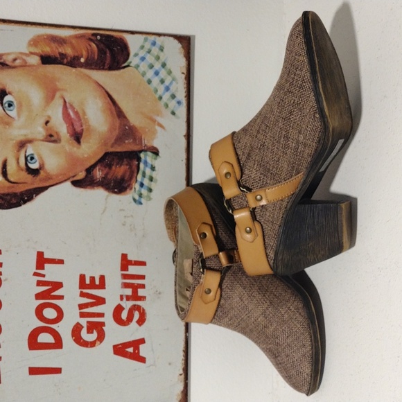 Blowfish Shoes - COPY - BLOWFISH MALIBU HEELED ANKLE BOOTS MULES WOMENS SIZE 6.5 NWOT CONDITION …